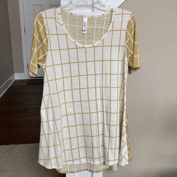 LulaRoe windowpane Perfect T - Picture 2 of 7